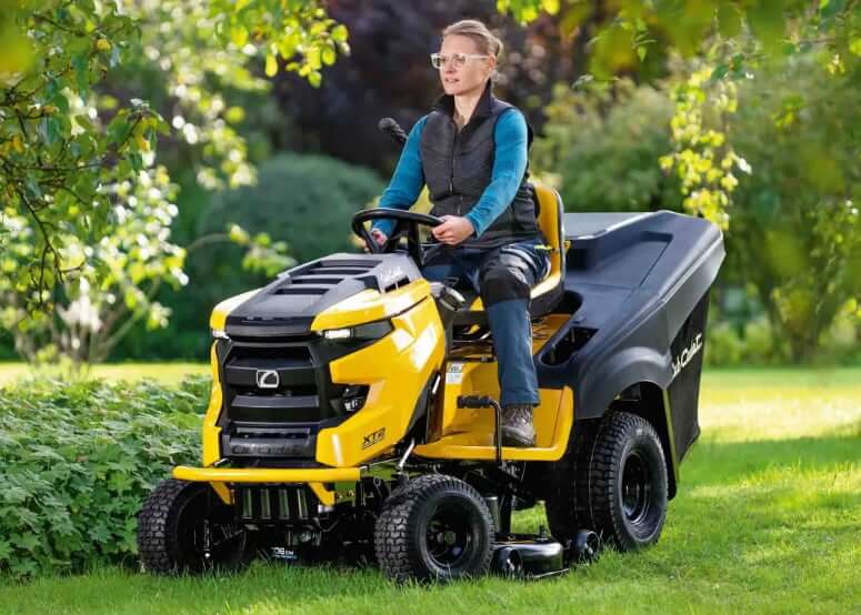 Райдер-газонокосилка Cub Cadet LT2 LX42